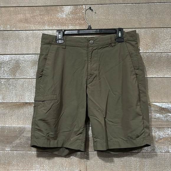 The North Face green nylon 10” hiking short size 32 - Picture 1 of 11